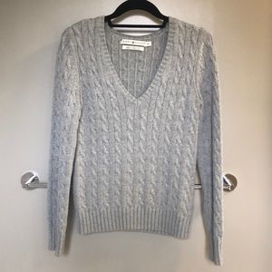Tommy Hilfiger v-neck cable sweater in grey (SP)